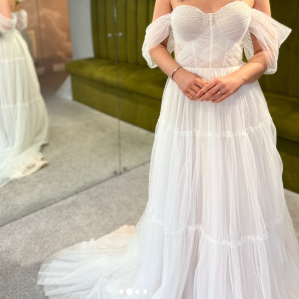 Elegant Off-Shoulder Gown Sarah Alouache Juliette